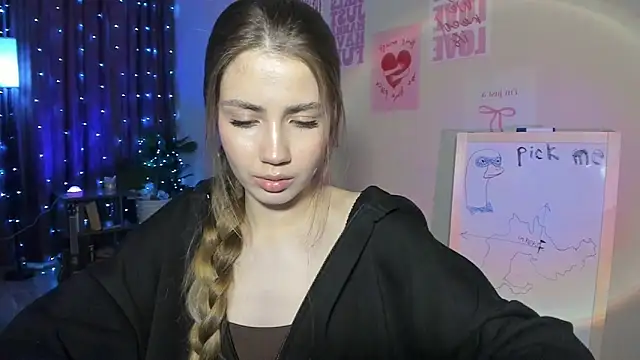 Aurora Glow21 online show from March 21, 2026, 12:21 pm