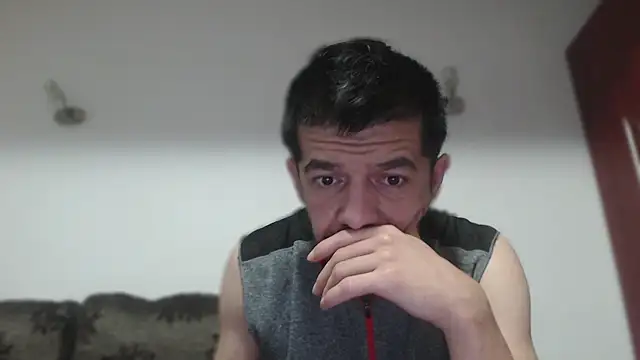 Snapshot of Dale_E chatting on January 30, 2025, 11:34 pm Dale E online show from January 30, 2025, 11:34 pm