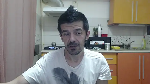 Snapshot of Dale_E chatting on December 17, 2025, 5:24 am Dale E online show from December 17, 2025, 5:24 am