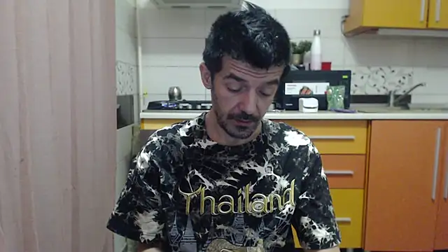 Snapshot of Dale_E chatting on December 18, 2025, 5:24 am Dale E online show from December 18, 2025, 5:24 am