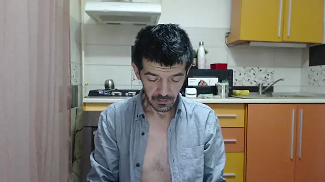 Snapshot of Dale_E chatting on December 19, 2025, 5:36 am Dale E online show from December 19, 2025, 5:36 am