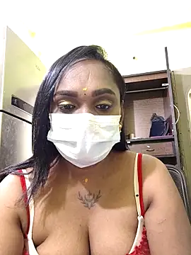 Snapshot of Dharshini98 chatting on February 2, 2026, 11:09 am Dharshini98 online show from February 2, 2026, 11:09 am