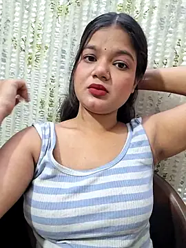 Snapshot of DIMPLE-GIRL88 chatting on April 13, 2026, 8:36 pm DIMPLE-GIRL88 online show from April 13, 2026, 8:36 pm