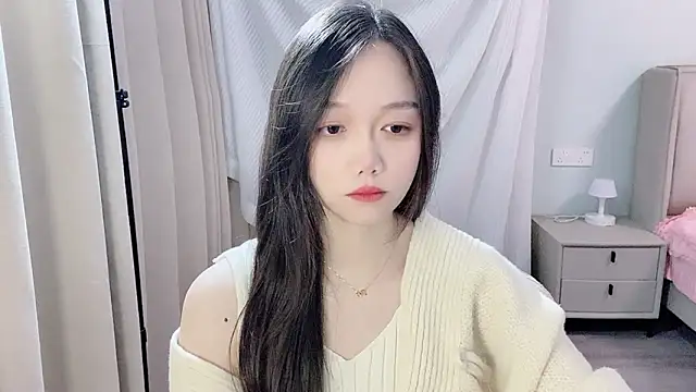 BoiI2u online show from November 18, 2025, 3:27 pm