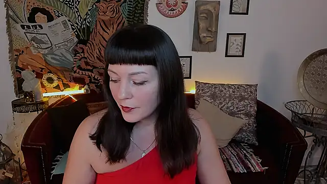 RosaliReed online show from November 18, 2025, 11:25 am