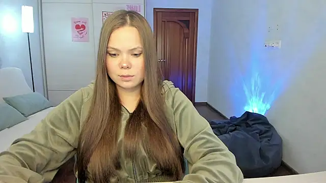 Kira love 81 online show from April 9, 2026, 4:12 am