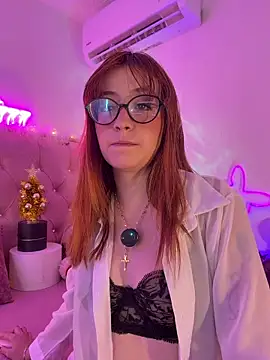 Snapshot of Teenjenn_ chatting on December 1, 2025, 11:54 pm Teenjenn online show from December 1, 2025, 11:54 pm