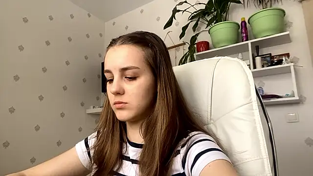 SweetieKatie online show from February 28, 2026, 11:22 am