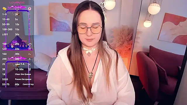 EmmaBloomm online show from January 10, 2026, 9:30 pm