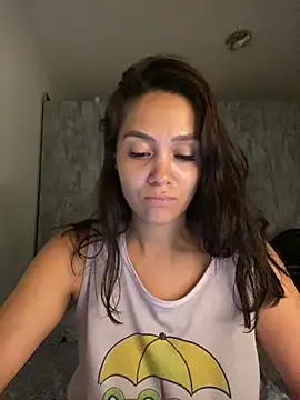 carolsapequinha online show from March 5, 2026, 12:01 pm