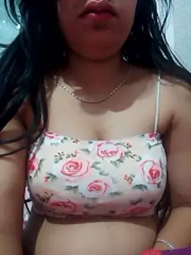 Snapshot of isha_sharma2002 chatting on December 16, 2025, 12:37 am isha sharma2002 online show from December 16, 2025, 12:37 am