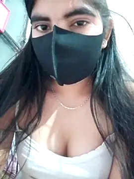 Snapshot of isha_sharma2002 chatting on December 22, 2025, 12:46 pm isha sharma2002 online show from December 22, 2025, 12:46 pm