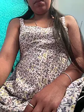 Snapshot of isha_sharma2002 chatting on February 16, 2026, 7:26 am isha sharma2002 online show from February 16, 2026, 7:26 am