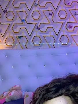 MelanyyJhonson15 online show from March 16, 2026, 6:17 am