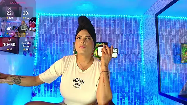 TAYLOR S7 online show from March 10, 2026, 9:20 pm