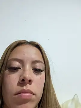 Abbiejohnson online show from June 6, 2026, 4:06 am