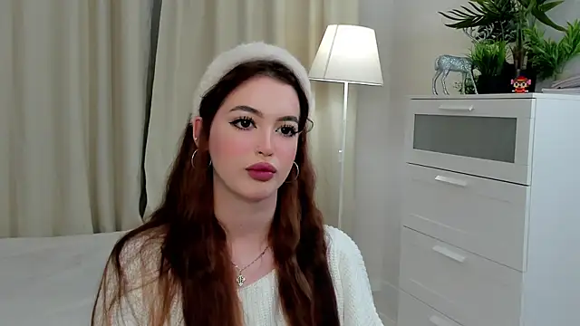 OlaGrayer online show from November 17, 2025, 3:51 pm