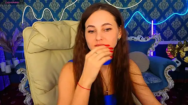 LayllaStarr online show from December 4, 2025, 6:44 am