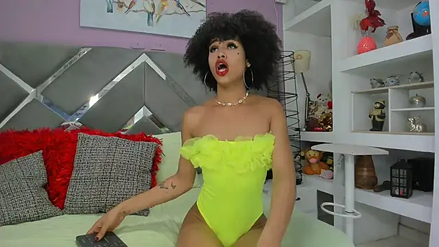 Zaira sofiaa online show from June 2, 2026, 2:02 am