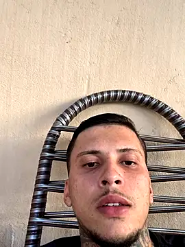 Ryanzl017 online show from December 2, 2025, 9:10 pm