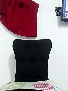 alexandra100gg online show from November 18, 2025, 11:37 pm