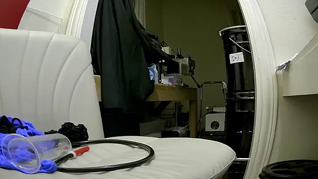 Snapshot of NaZtySar4h chatting on February 24, 2026, 6:44 am NaZtySar4h online show from February 24, 2026, 6:44 am