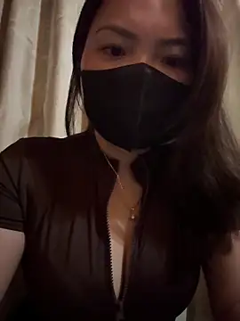 Snapshot of Thythy68 chatting on November 26, 2025, 3:40 am Thythy68 online show from November 26, 2025, 3:40 am