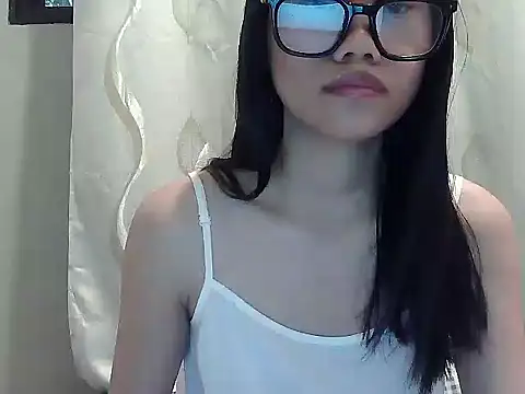 Snapshot of VelvetCharm_pinay chatting on December 13, 2025, 8:25 pm VelvetCharm pinay online show from December 13, 2025, 8:25 pm