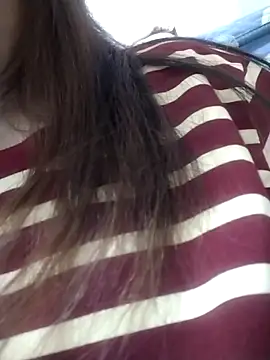 MysaLy2k online show from April 17, 2026, 2:58 am