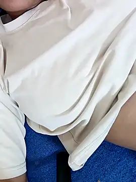 Asha devi90 online show from April 21, 2026, 5:39 pm