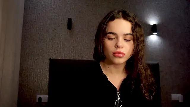 lindaTT online show from November 27, 2025, 1:13 pm