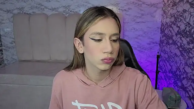 Evy Luxx v online show from February 10, 2026, 3:32 am