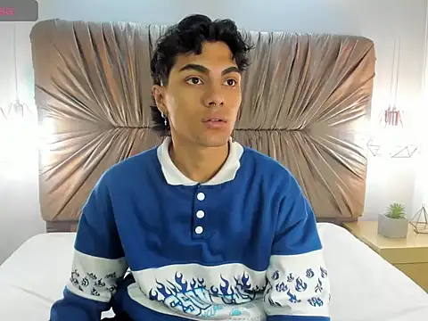 MattFiore online show from November 27, 2025, 12:29 pm