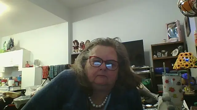 TiguhguhrsRose online show from January 16, 2026, 1:20 am