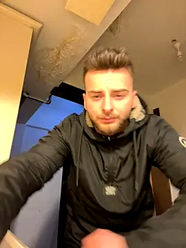 atesturky online show from December 3, 2025, 7:01 pm