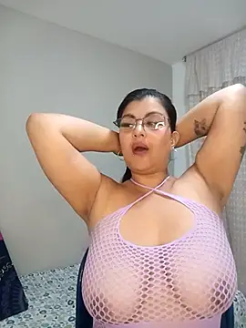 CelesteAlvarez1989 online show from December 1, 2025, 9:31 pm