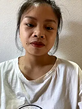 Snapshot of sara-xx chatting on November 26, 2025, 8:04 am sara-xx online show from November 26, 2025, 8:04 am