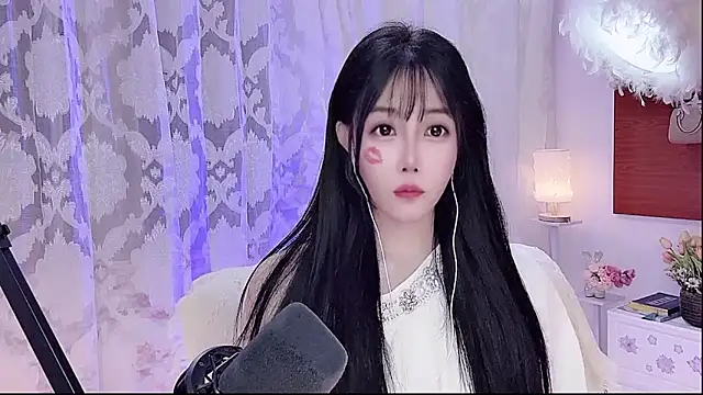 Laura 520 online show from May 20, 2026, 12:44 pm