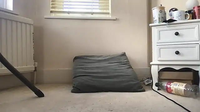 boyinsocks online show from May 18, 2026, 1:28 pm