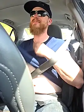 Snapshot of Redheadstud chatting on April 1, 2026, 6:16 pm Redheadstud online show from April 1, 2026, 6:16 pm