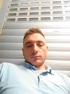 Snapshot of Argynt1992 chatting on November 18, 2025, 4:55 pm Argynt1992 online show from November 18, 2025, 4:55 pm