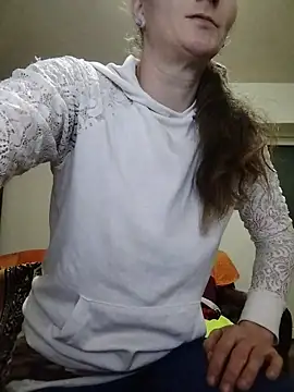 CrazyMaya39 online show from February 13, 2026, 9:33 pm