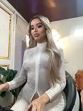  SandraHornball  online show from November 30, 2025, 2:59 am