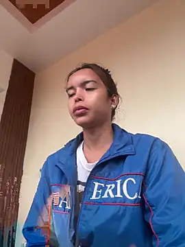  SandraHornball  online show from February 5, 2026, 9:25 am