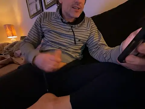 Snapshot of Brandonn1989amateur chatting on January 5, 2026, 9:51 pm Brandonn1989amateur online show from January 5, 2026, 9:51 pm