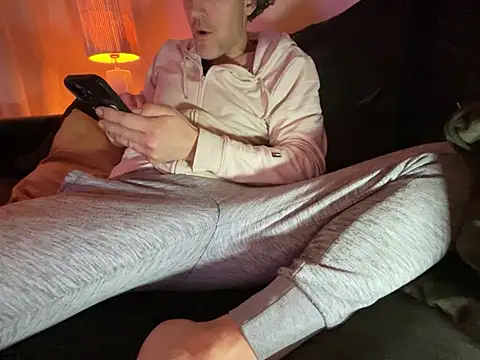 Snapshot of Brandonn1989amateur chatting on February 12, 2026, 9:32 pm Brandonn1989amateur online show from February 12, 2026, 9:32 pm