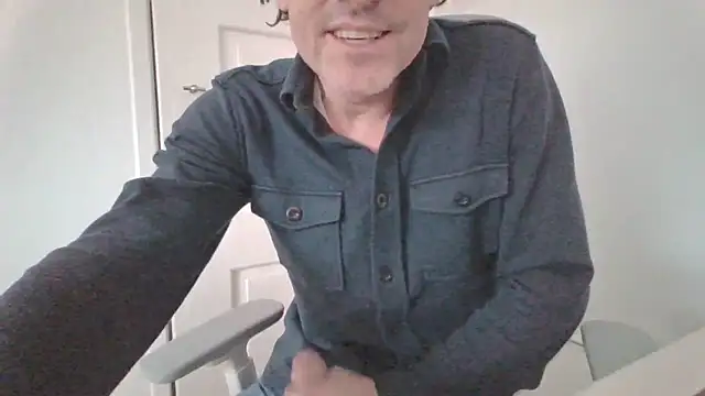 Snapshot of Brandonn1989amateur chatting on February 13, 2026, 1:40 pm Brandonn1989amateur online show from February 13, 2026, 1:40 pm