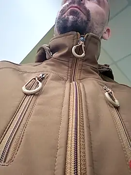 Gregorywhitelegs online show from April 2, 2026, 2:04 pm