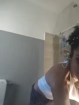 Snapshot of chanell95 chatting on May 9, 2026, 9:47 am chanell95 online show from May 9, 2026, 9:47 am