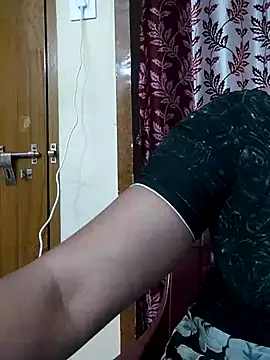 Snapshot of Indian_Telugu_Indhu chatting on February 6, 2026, 3:44 am Indian Telugu Indhu online show from February 6, 2026, 3:44 am